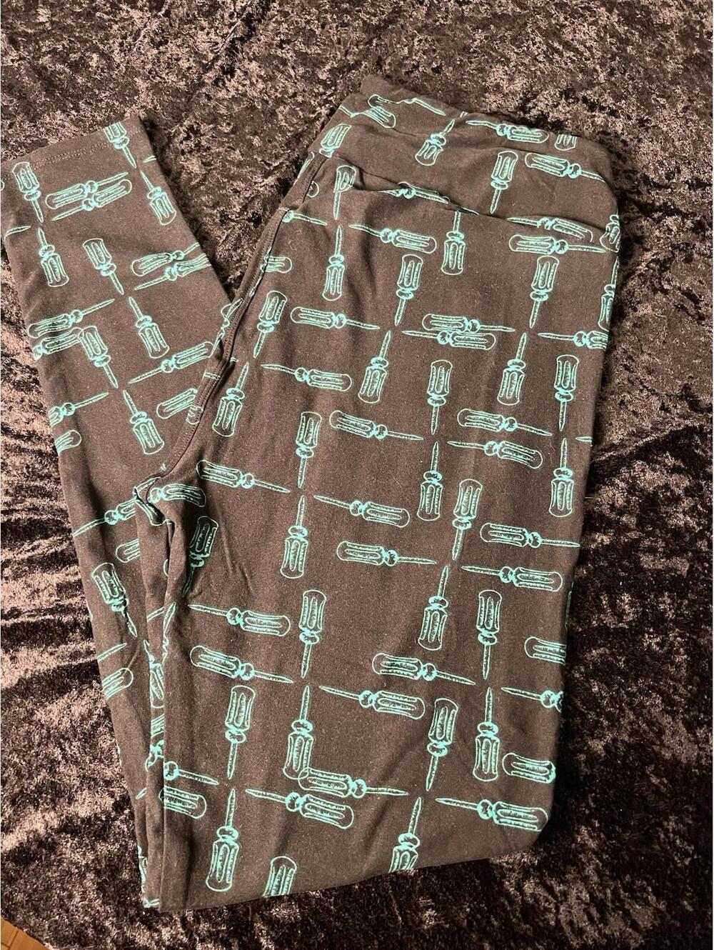 LuLaRoe Leggings Tall & Curvy TC High Rise Black Green Screwdrivers Soft NWOT